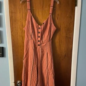 NWT Women’s Jumper - Size XL